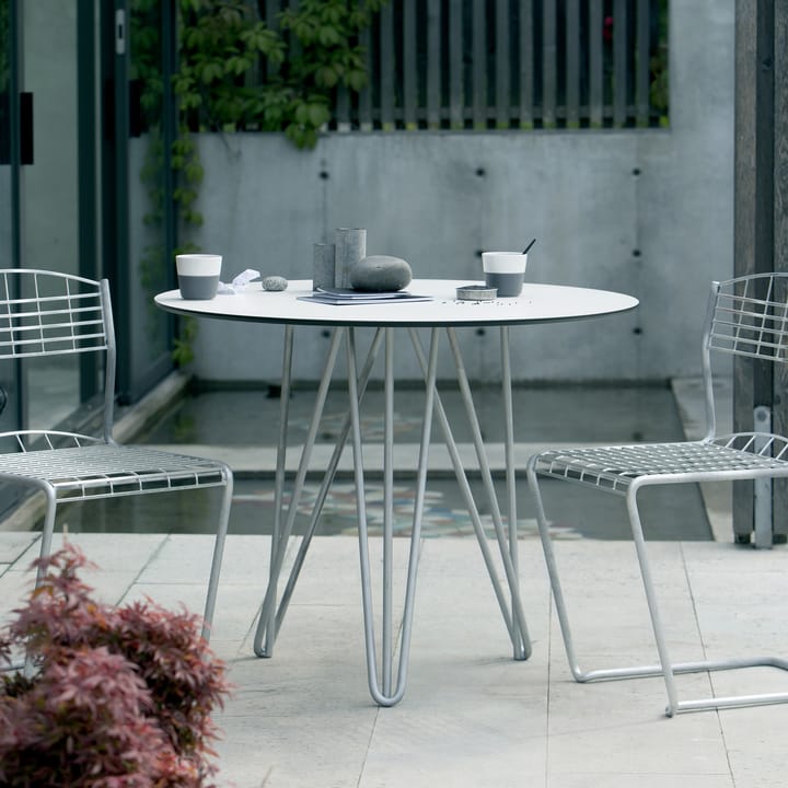Mesa High Tech ø90 cm, Blanco-estructura galvanizada en caliente Grythyttan Stålmöbler