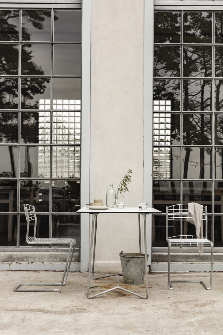Mesa High Tech rectangular, Blanco-estructura galvanizada en caliente Grythyttan Stålmöbler