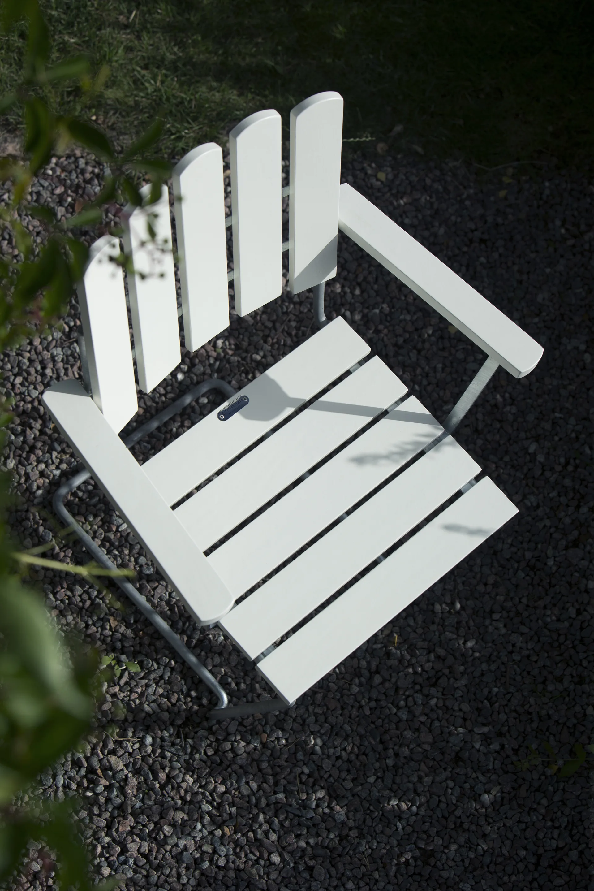 Sillón A2, Roble lacado blanco-galvanizado en caliente Grythyttan Stålmöbler