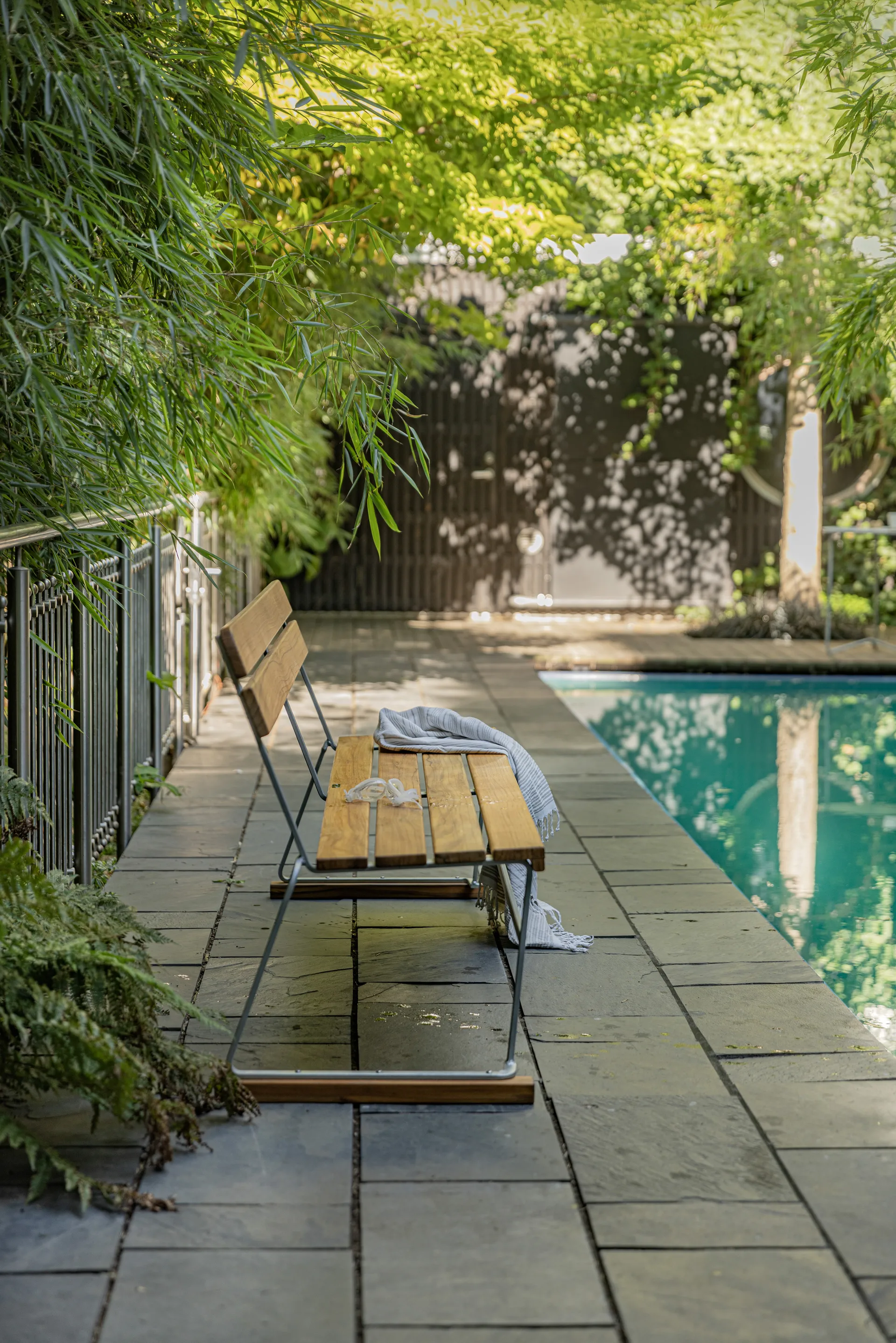 Sofá 5, Teca-estructura galvanizada en caliente Grythyttan Stålmöbler