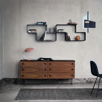 Cómoda 62 Dresser - American walnut, 3 cajones - GUBI