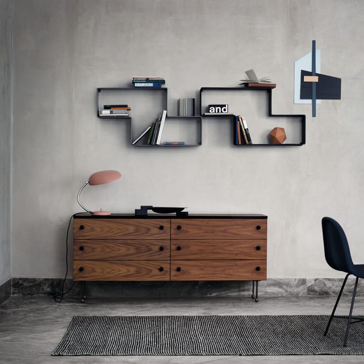 Cómoda 62 Dresser, American walnut, 3 cajones GUBI