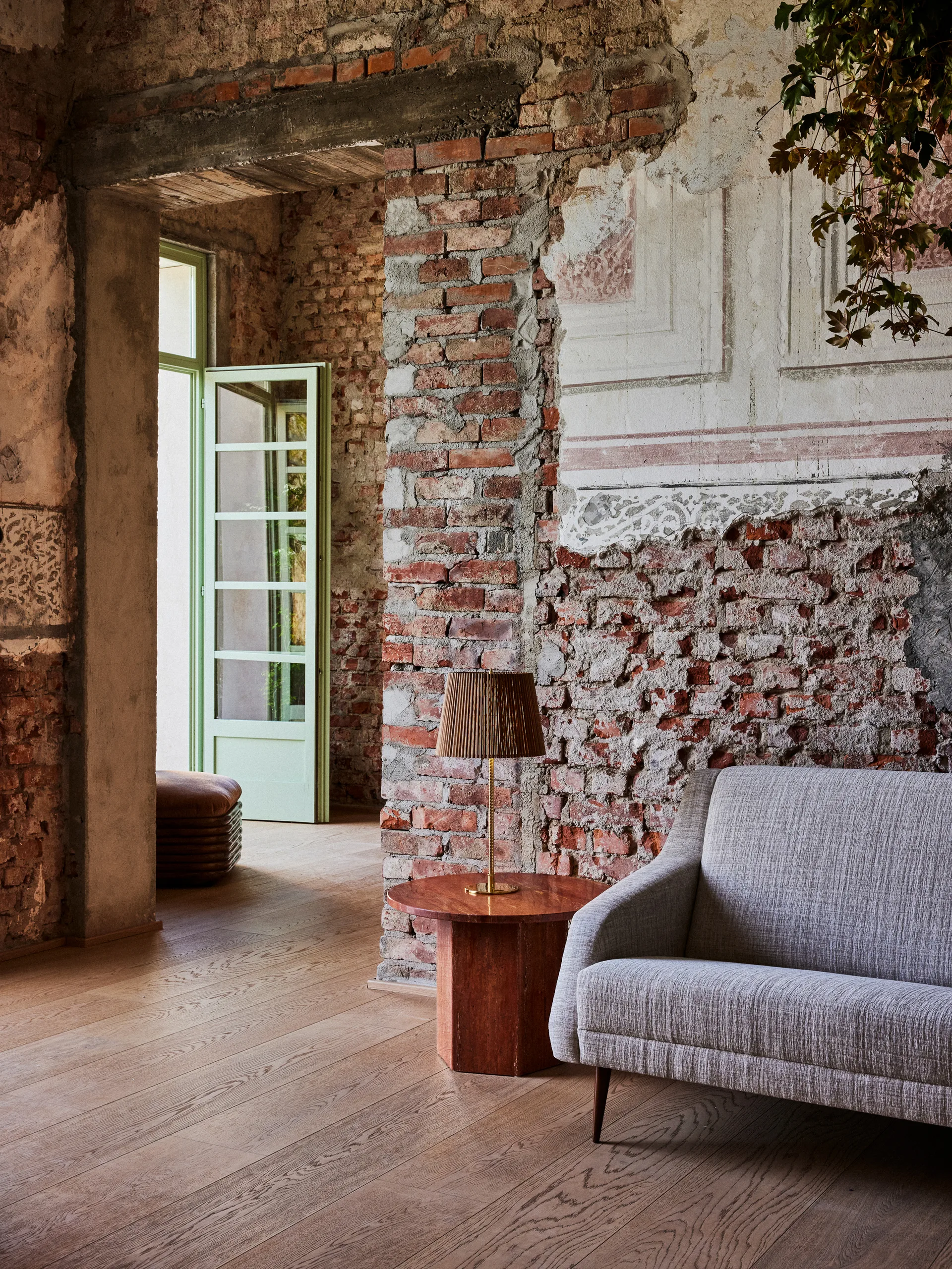 Lámpara de mesa 9205, Bambú-latón GUBI