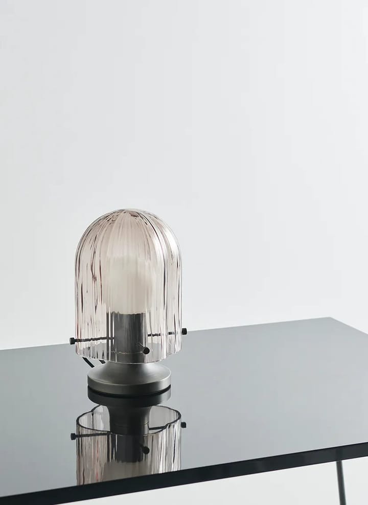 Lámpara de mesa Seine Ø17,2x26,2 cm - Brass-humo - GUBI
