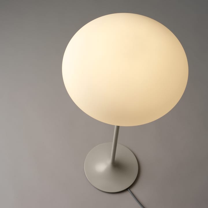 Lámpara de mesa Stemlite 70 cm, Pebble Grey GUBI