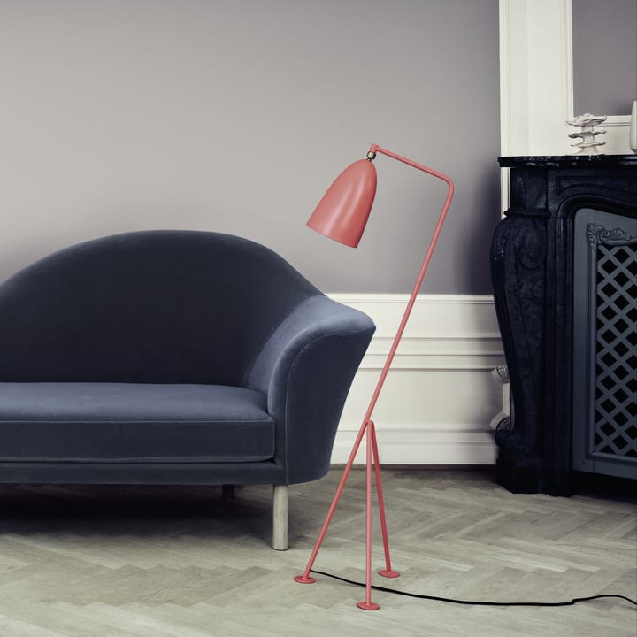 Lámpara de pie Gräshoppa, Rojo vintage GUBI