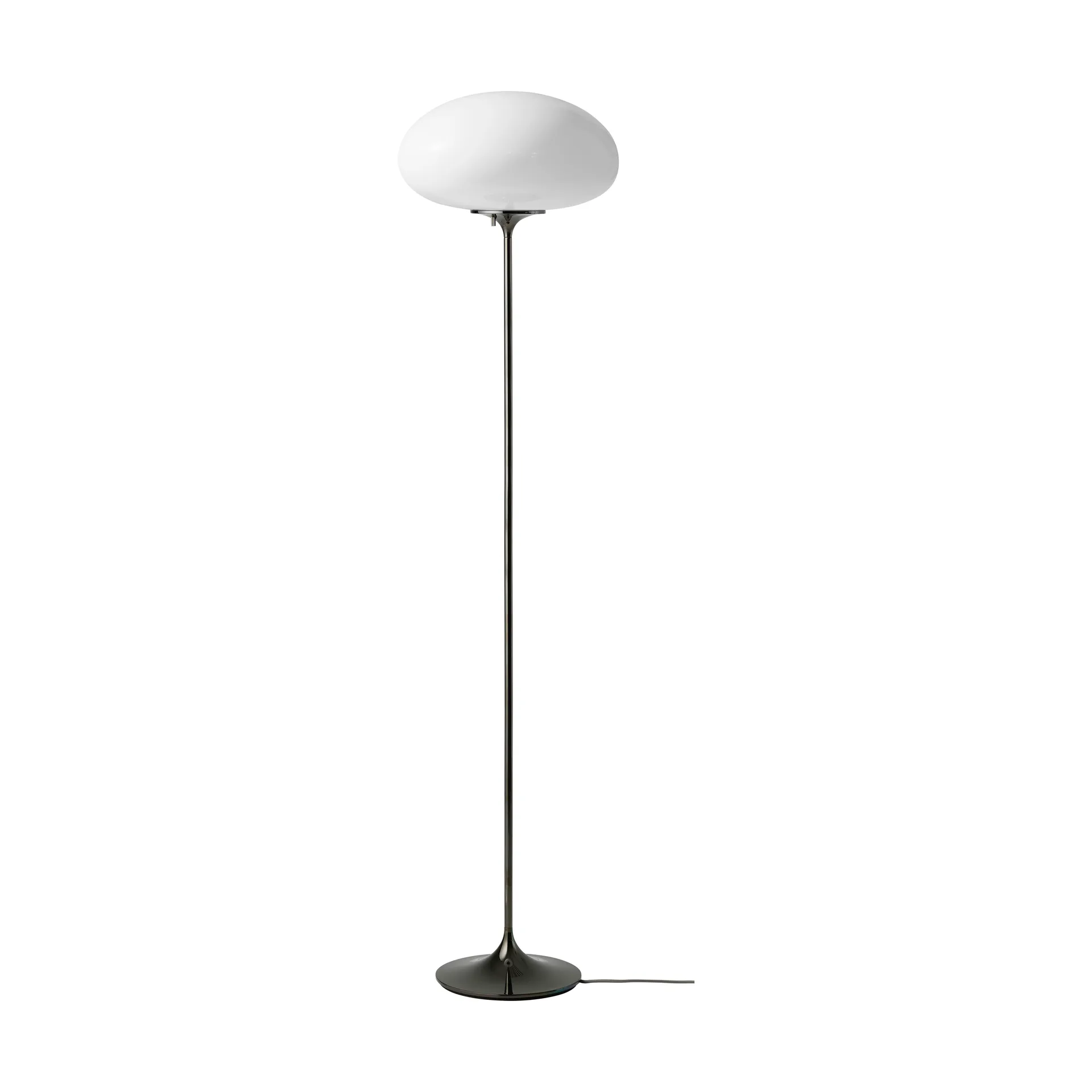 Lámpara de pie Stemlite, Cromo negro-vidrio opal, 150 cm GUBI