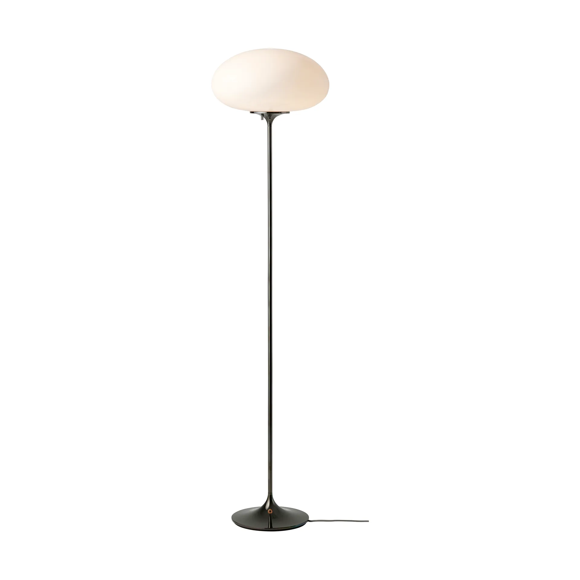 Lámpara de pie Stemlite, Cromo negro-vidrio opal, 150 cm GUBI