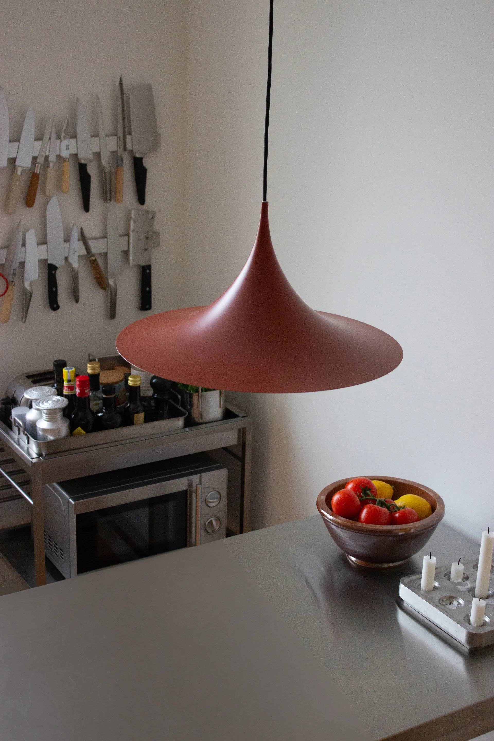 Lámpara de techo Semi Ø 47cm, Special Edition Auburn Red semi matt GUBI