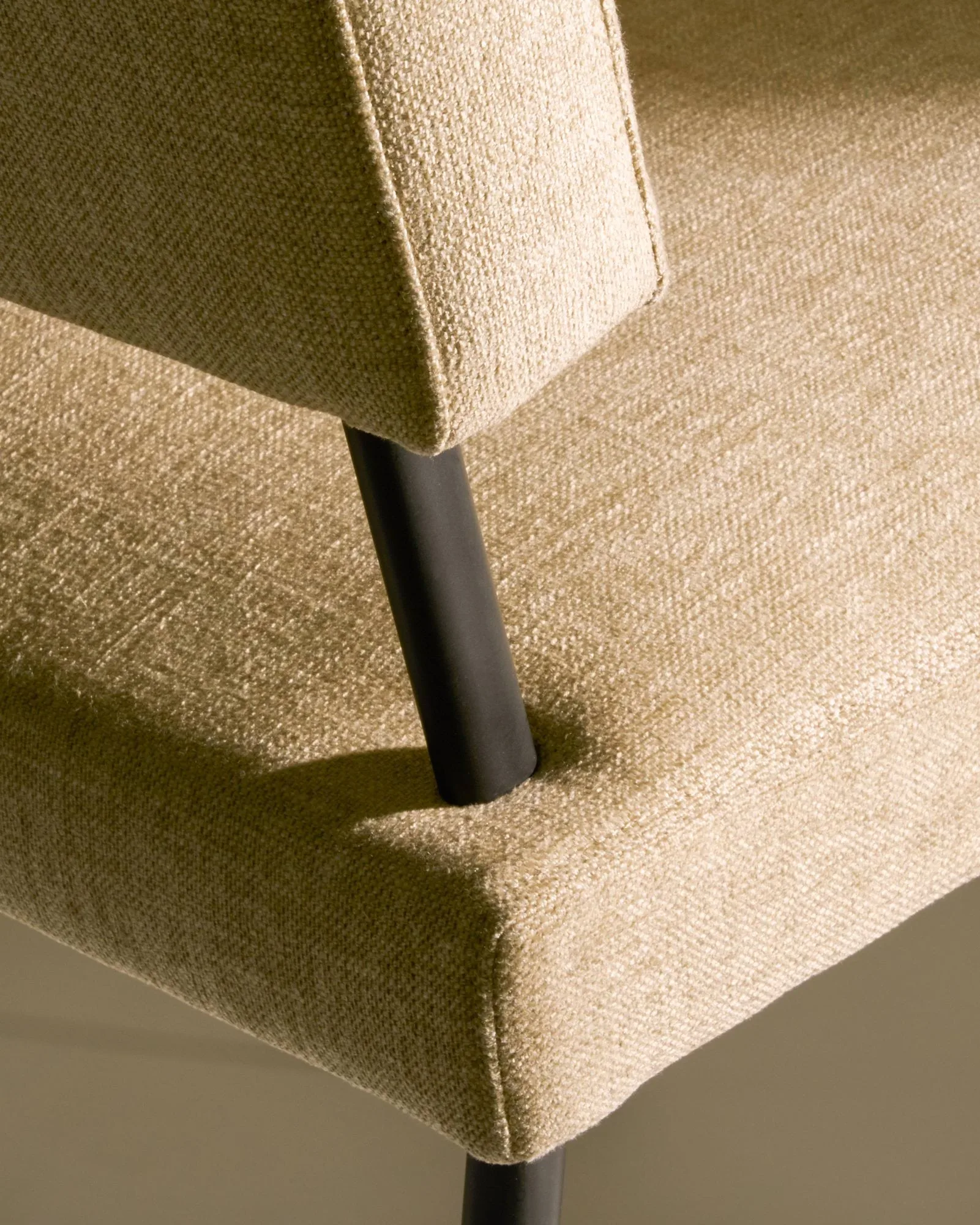 M-Chair silla, Bonito 075-negro mate GUBI