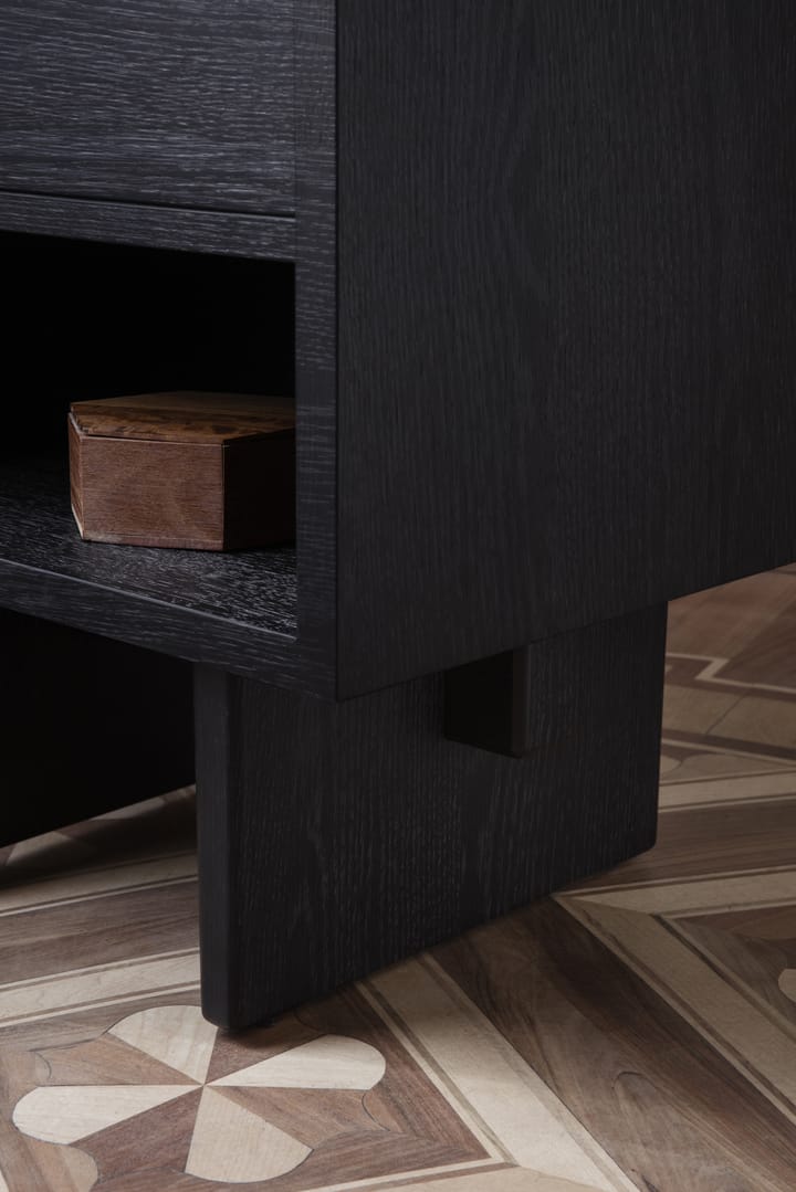 Mesa auxiliar Private 40x50 cm, Marrón-roble teñido de negro GUBI