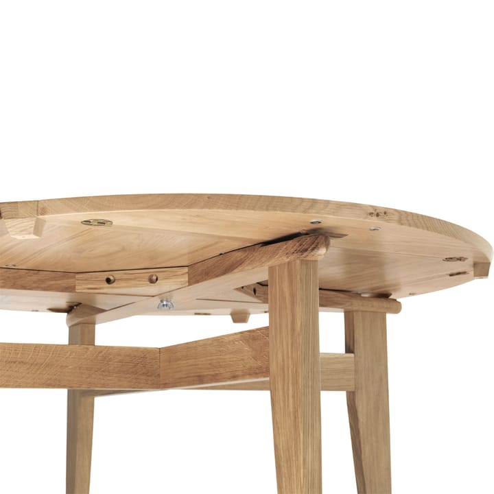 Mesa B-Table, Oak matt lacqured GUBI
