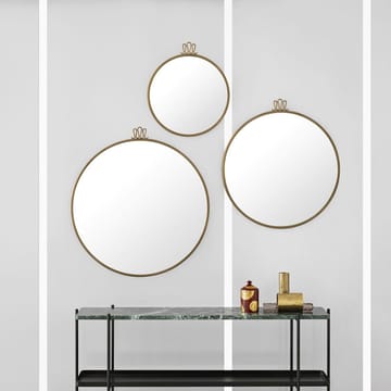 Mesa consola TS 120x30x72 cm - White carrara marble, base de latón, 2 estantes de mármol - GUBI