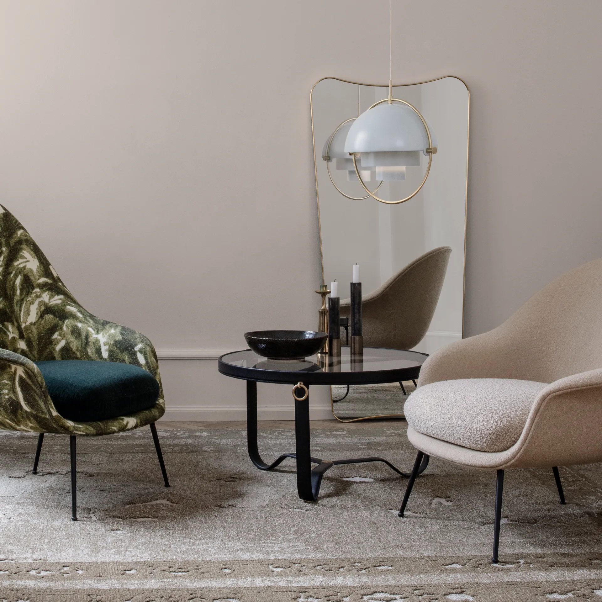 Mesa de centro Adnet Ø70 cm, negro GUBI