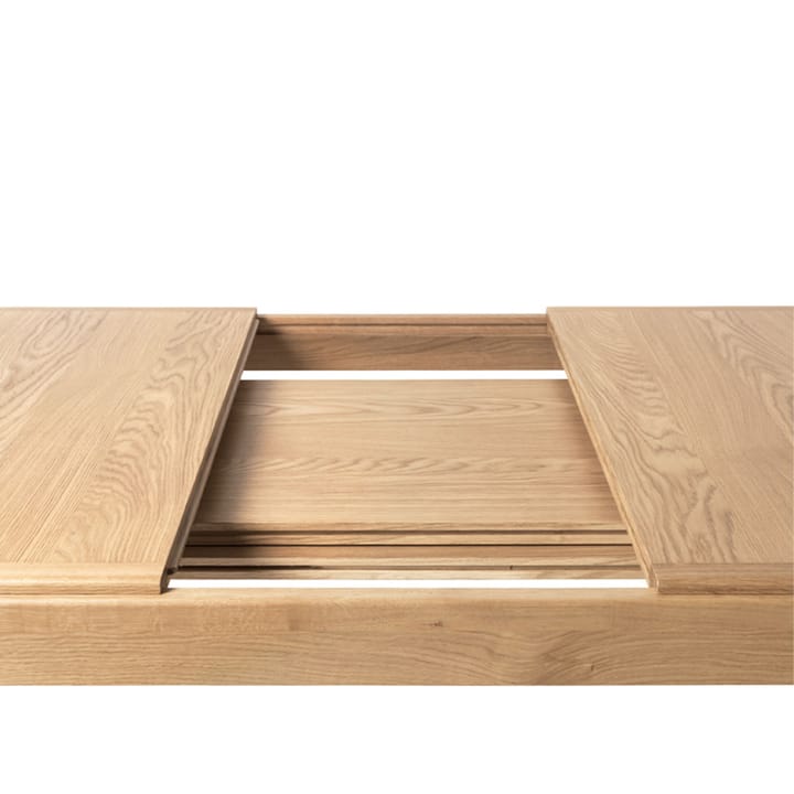Mesa S-table, Oak matt lacqured, extendable GUBI