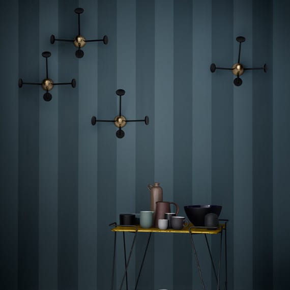 Perchero de pared Matégot, negro-latón GUBI