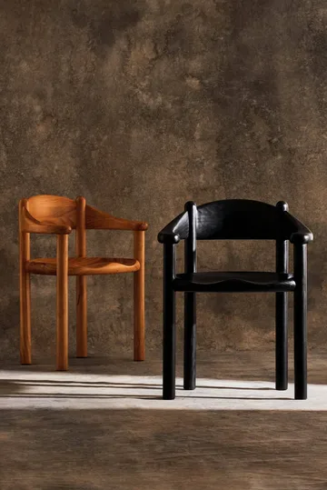Silla con reposabrazos Daumiller - Brown-black pine - GUBI