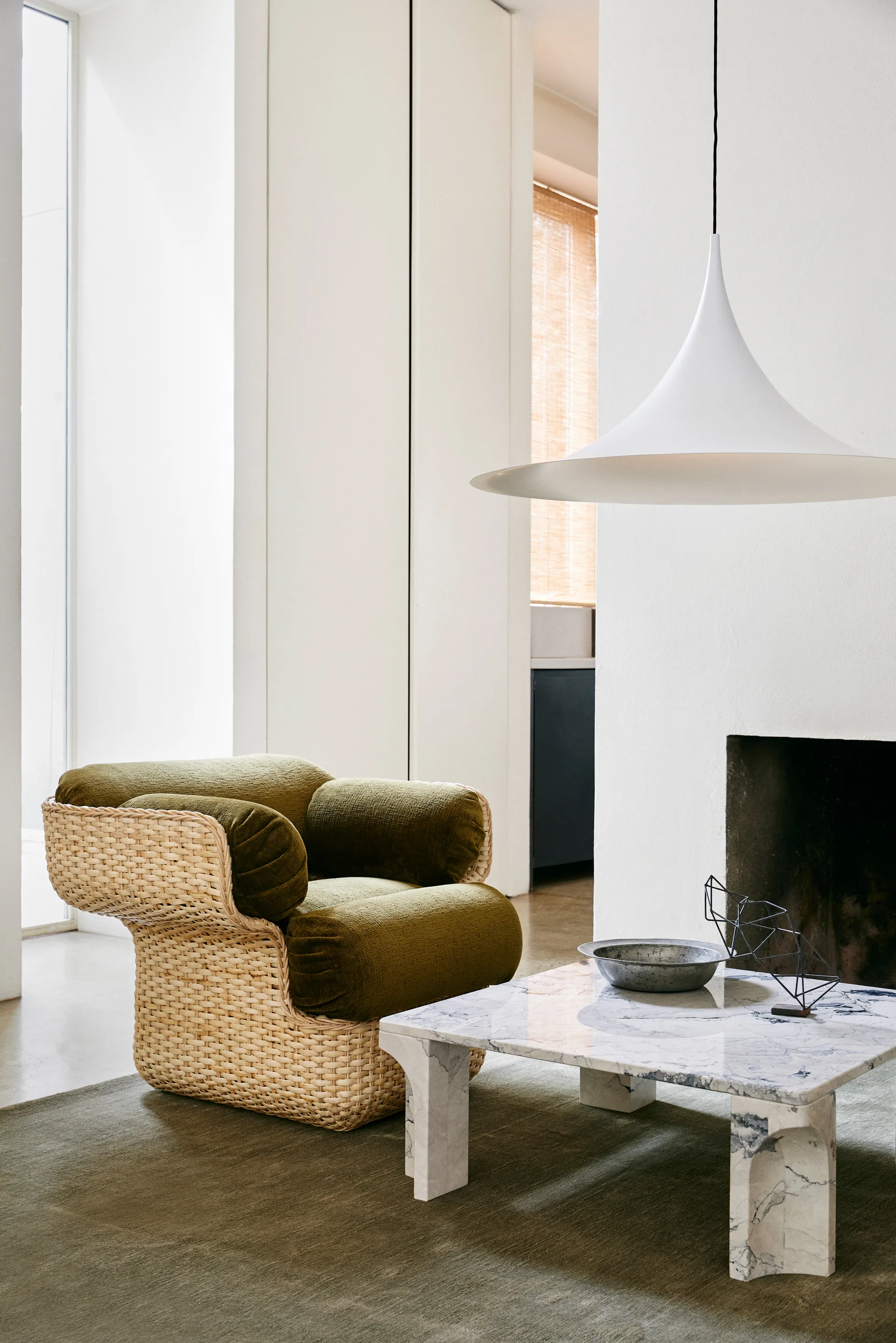 Sillón Basket tapizado, Mumble Glamour Grupo 40-ratán GUBI