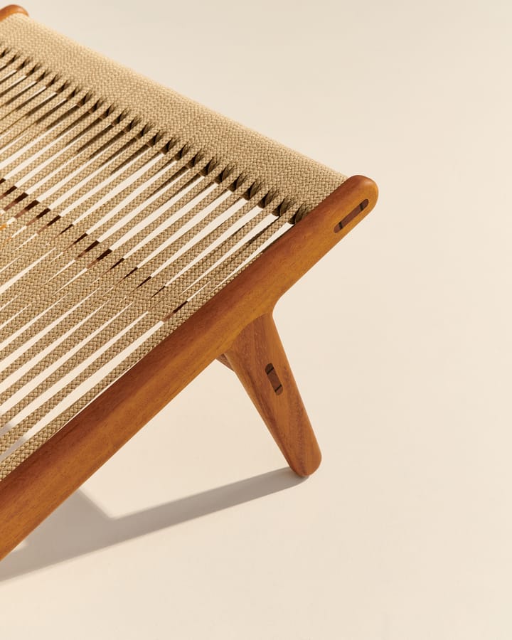 Sillón MR01 Initial outdoor lounge chair, Madera de iroko aceitada GUBI
