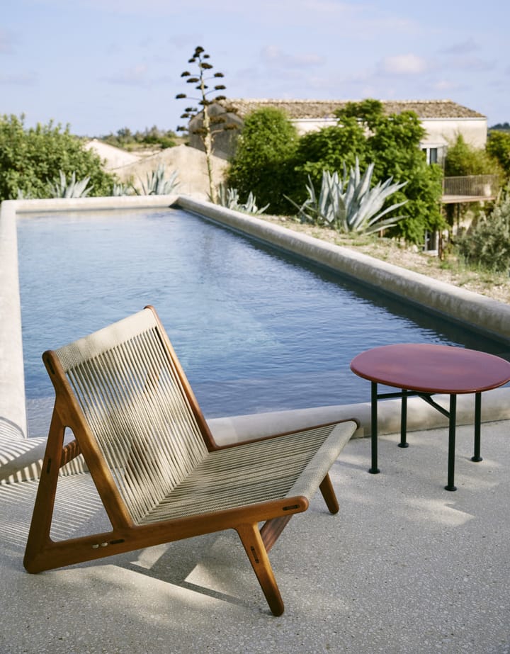 Sillón MR01 Initial outdoor lounge chair, Madera de iroko aceitada GUBI