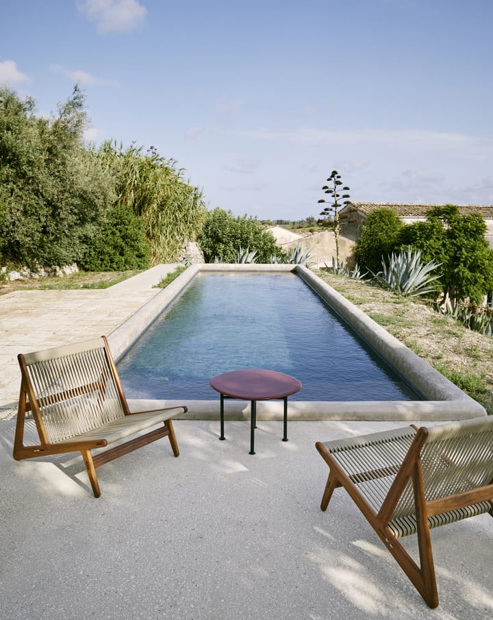 Sillón MR01 Initial outdoor lounge chair, Madera de iroko aceitada GUBI
