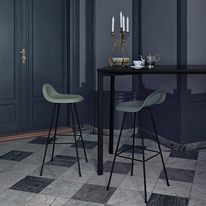 Taburete bar Gubi 3D alto, Black, patas de acero en negro GUBI