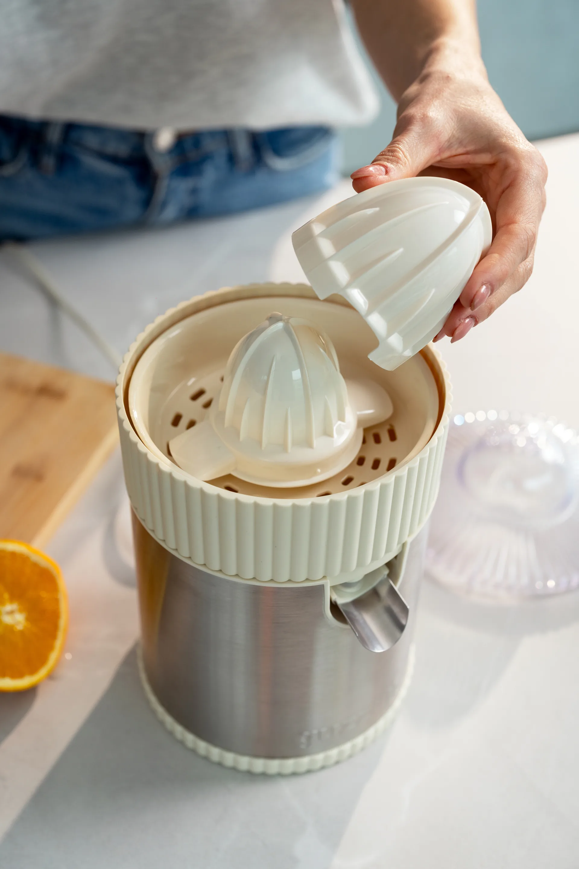 Exprimidor eléctrico Sous Chef, Cream Guzzini