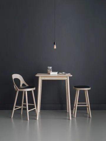 Silla de bar Colibri 63 cm - Roble barniz blond-cojín negro - Hans K