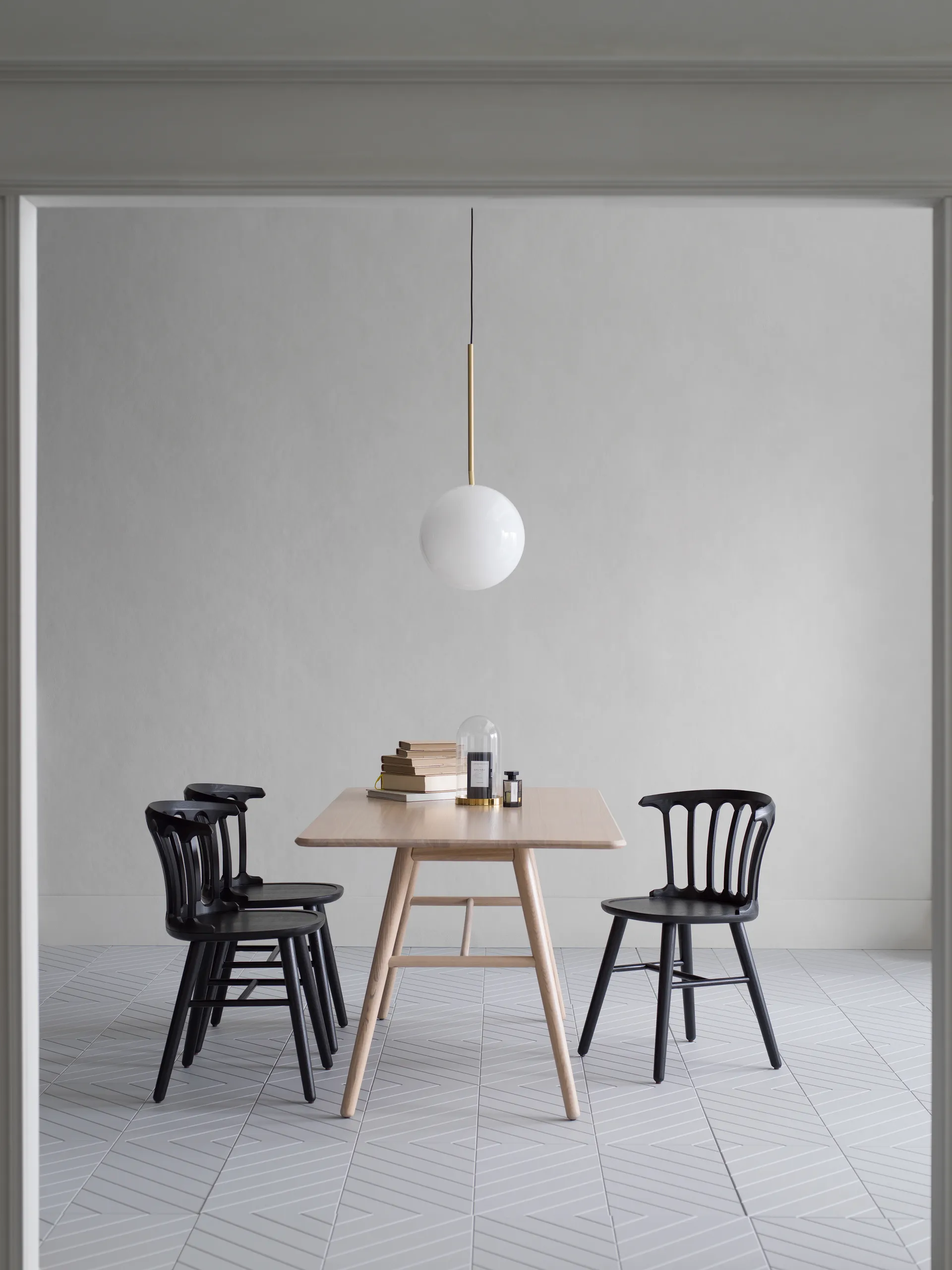 Silla San Marco, Fresno barniz negro Hans K