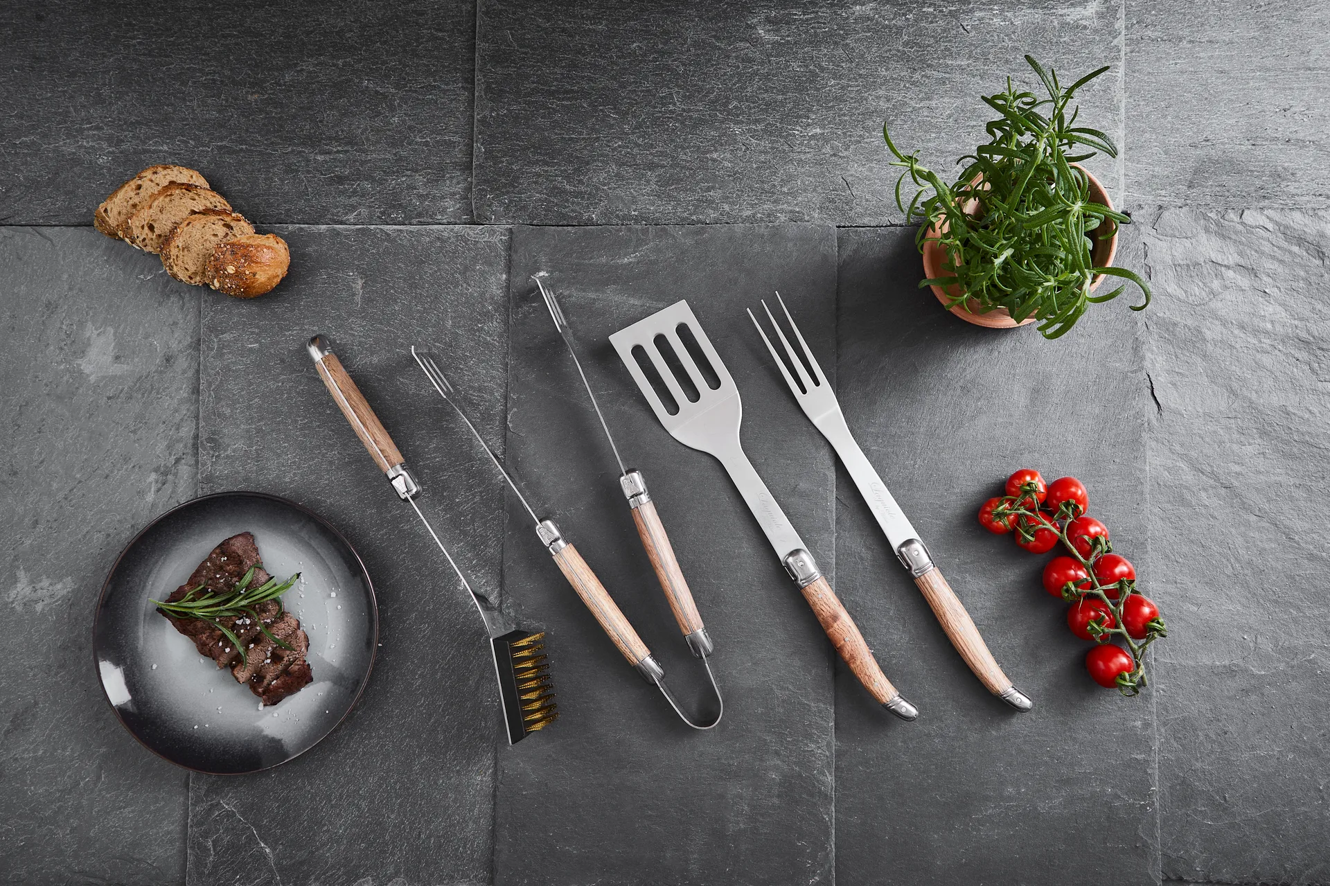 Set de barbacoa Laguiole By Hâws, 4 piezas, Roble Hâws