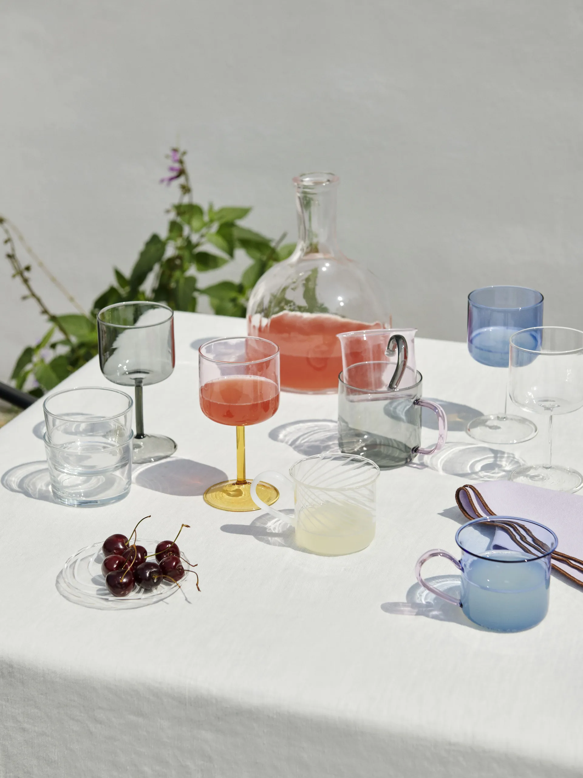 2 Copas de vino Tint 25 cl, azul-transparente HAY