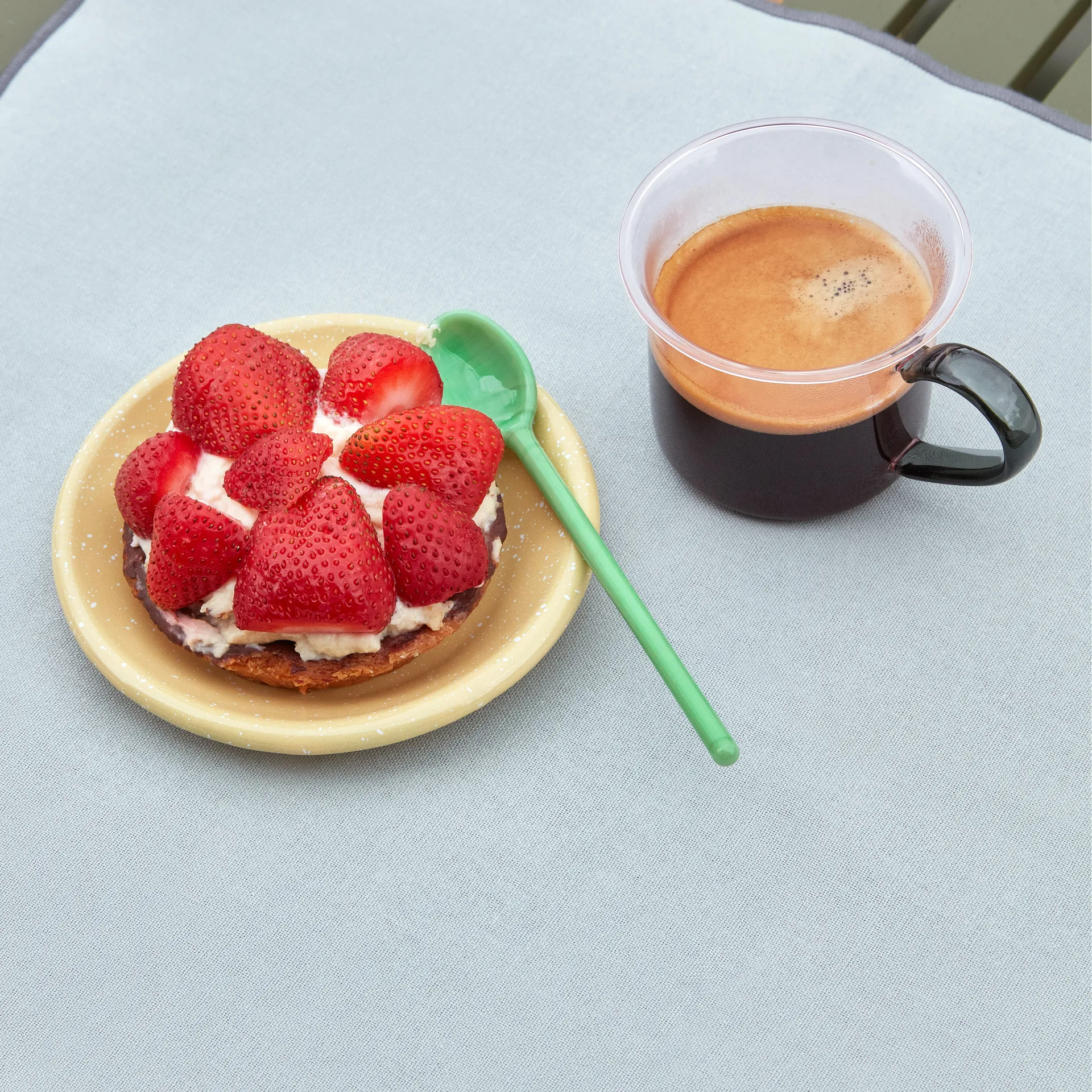 2 Cucharas de vidrio Mono, Sky blue-green HAY