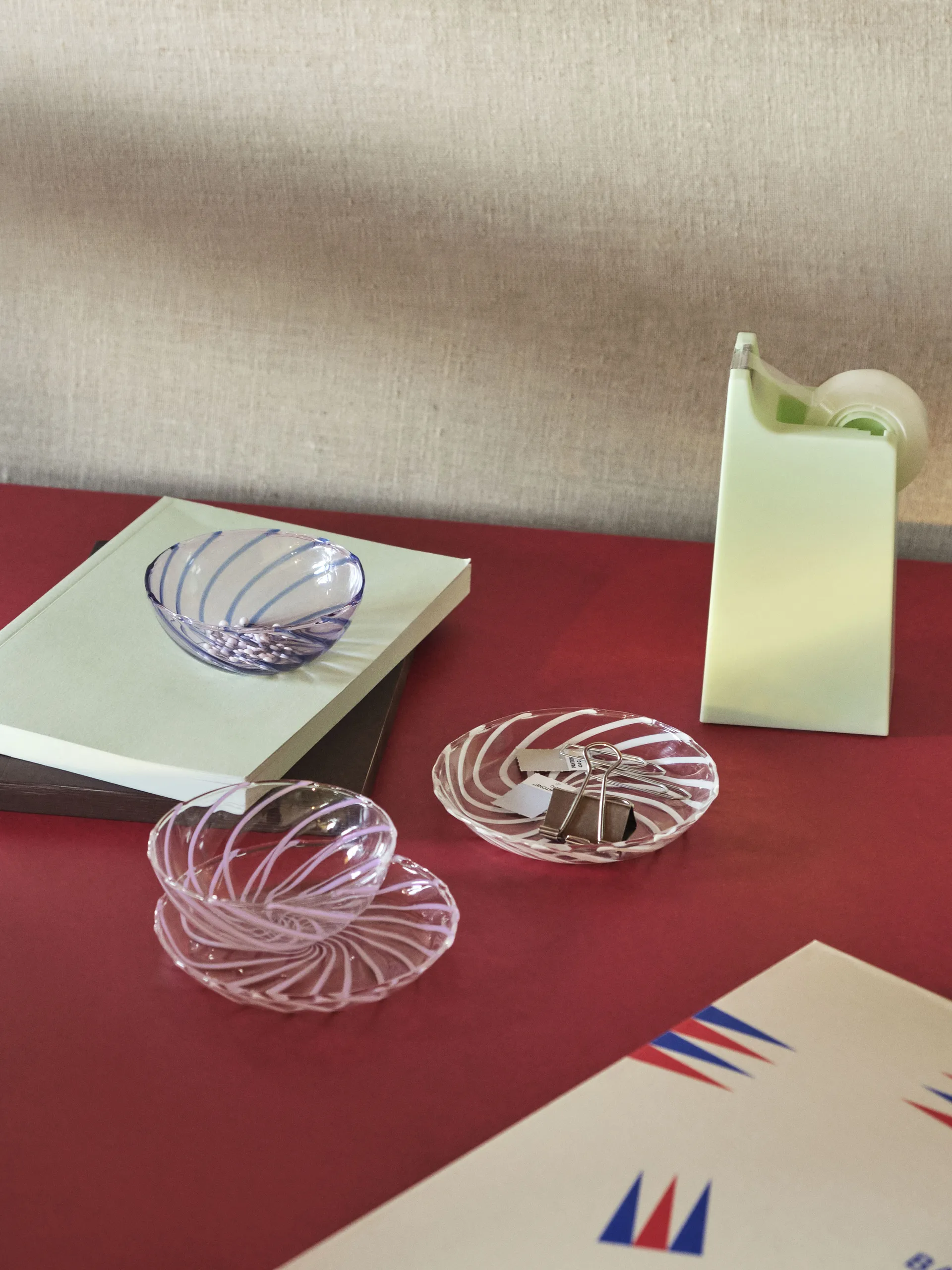 2 Platos Spin Ø11 cm, transparente-raya en blanco HAY