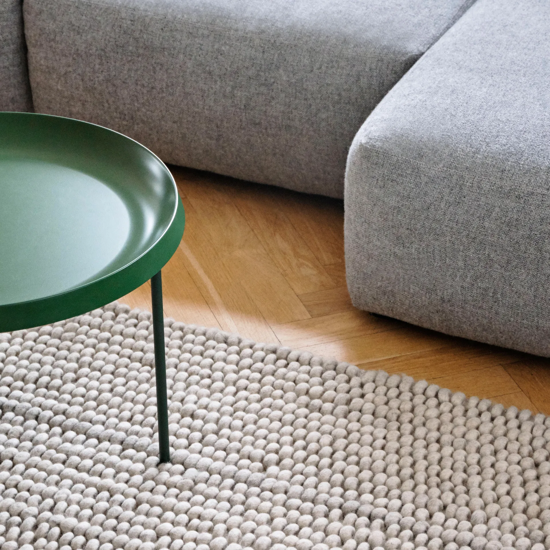 Alfombra de lana Peas 140 x 200 cm, Soft grey HAY