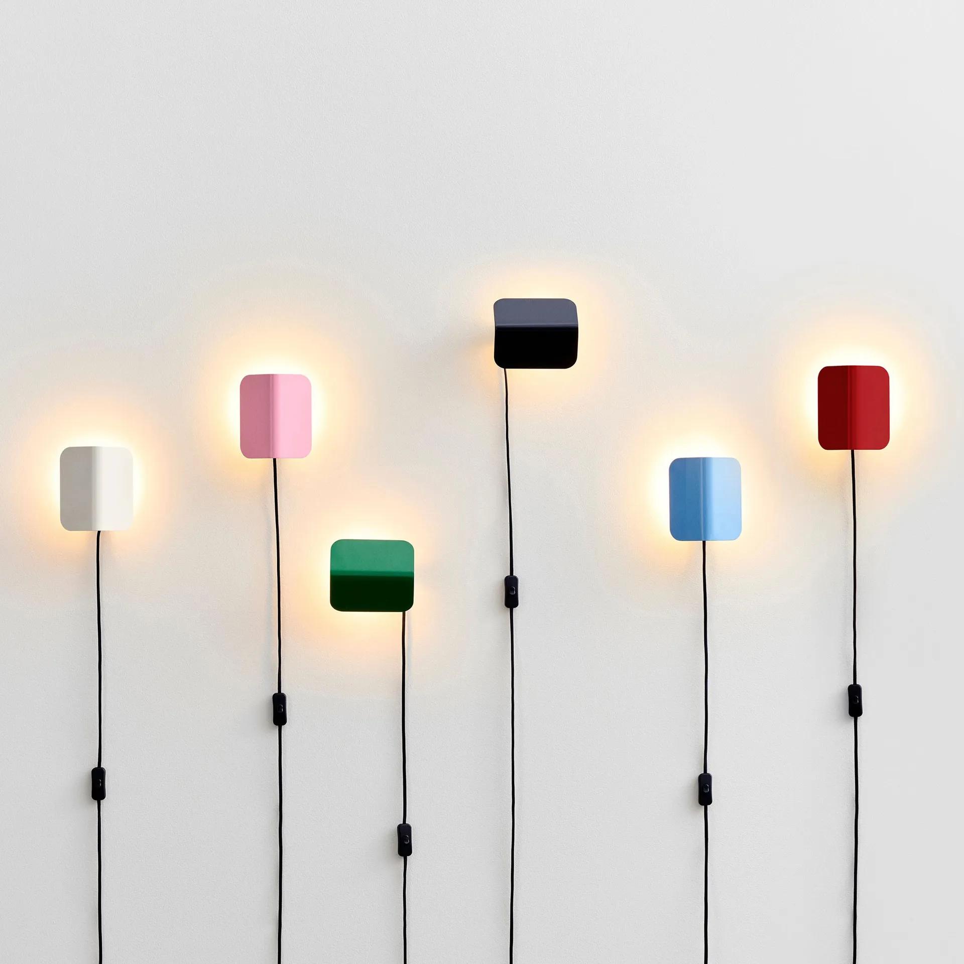 Aplique de pared Apex, Iron black HAY