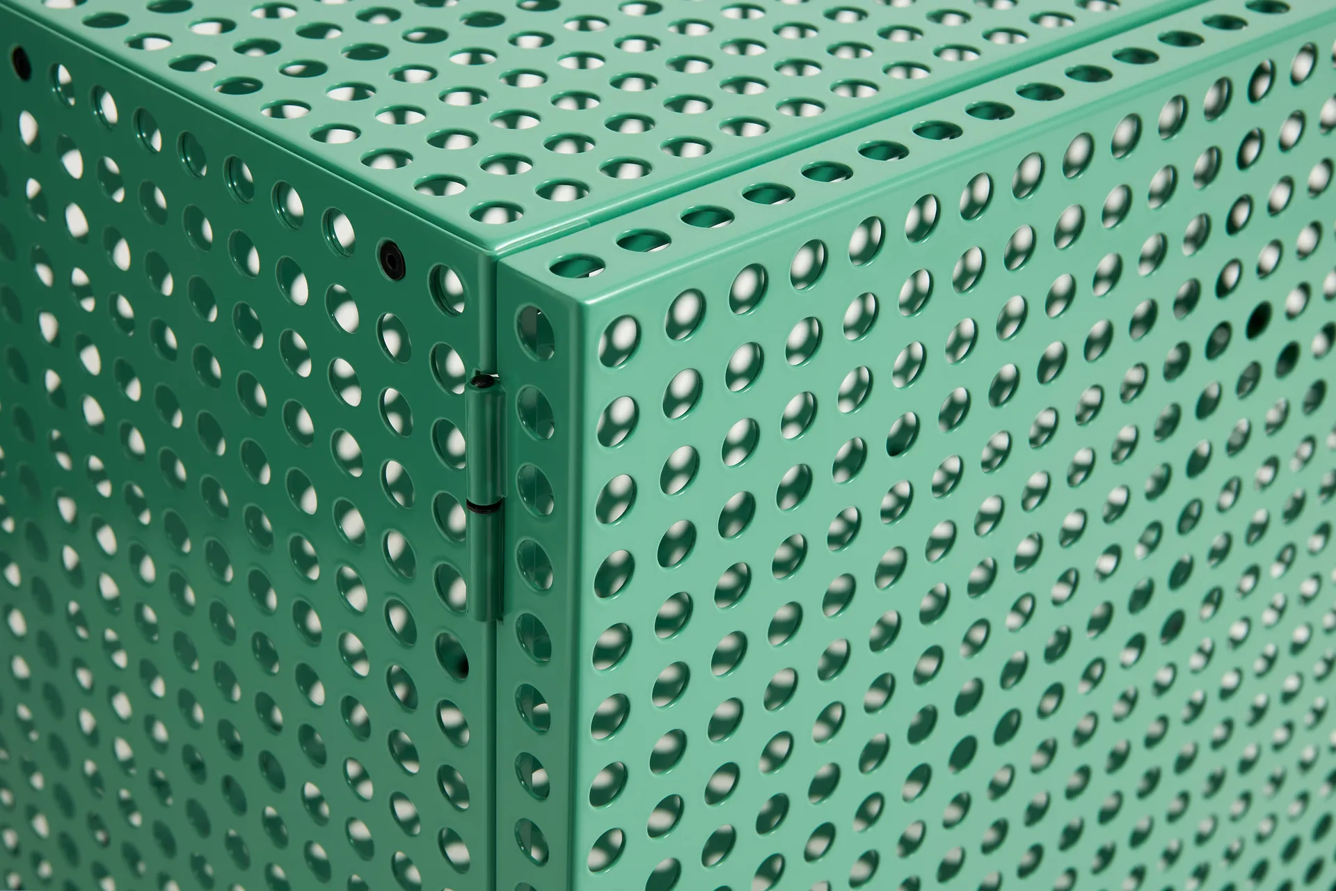 Armario Perforated Cabinet small, Soft jade HAY