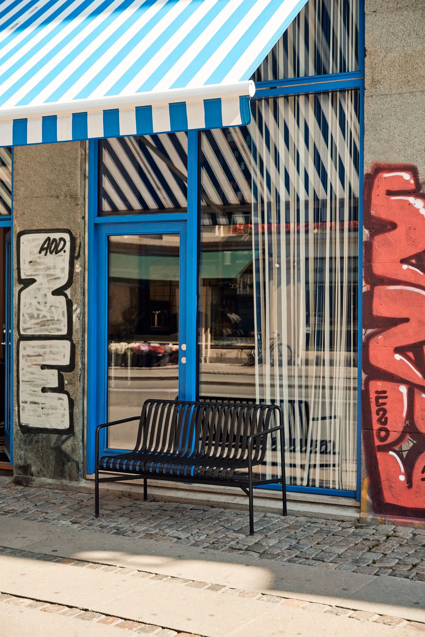 Banco con reposabrazos Palissade Dining, Anthracite HAY