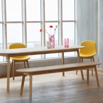 Banco Triangle Leg - roble aceitado, 200 cm - HAY