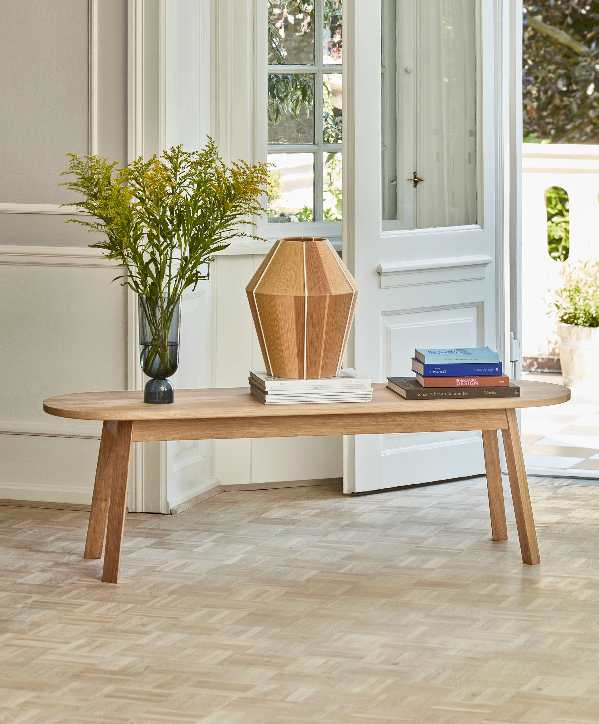 Banco Triangle Leg, roble lacado al agua, 150 cm HAY