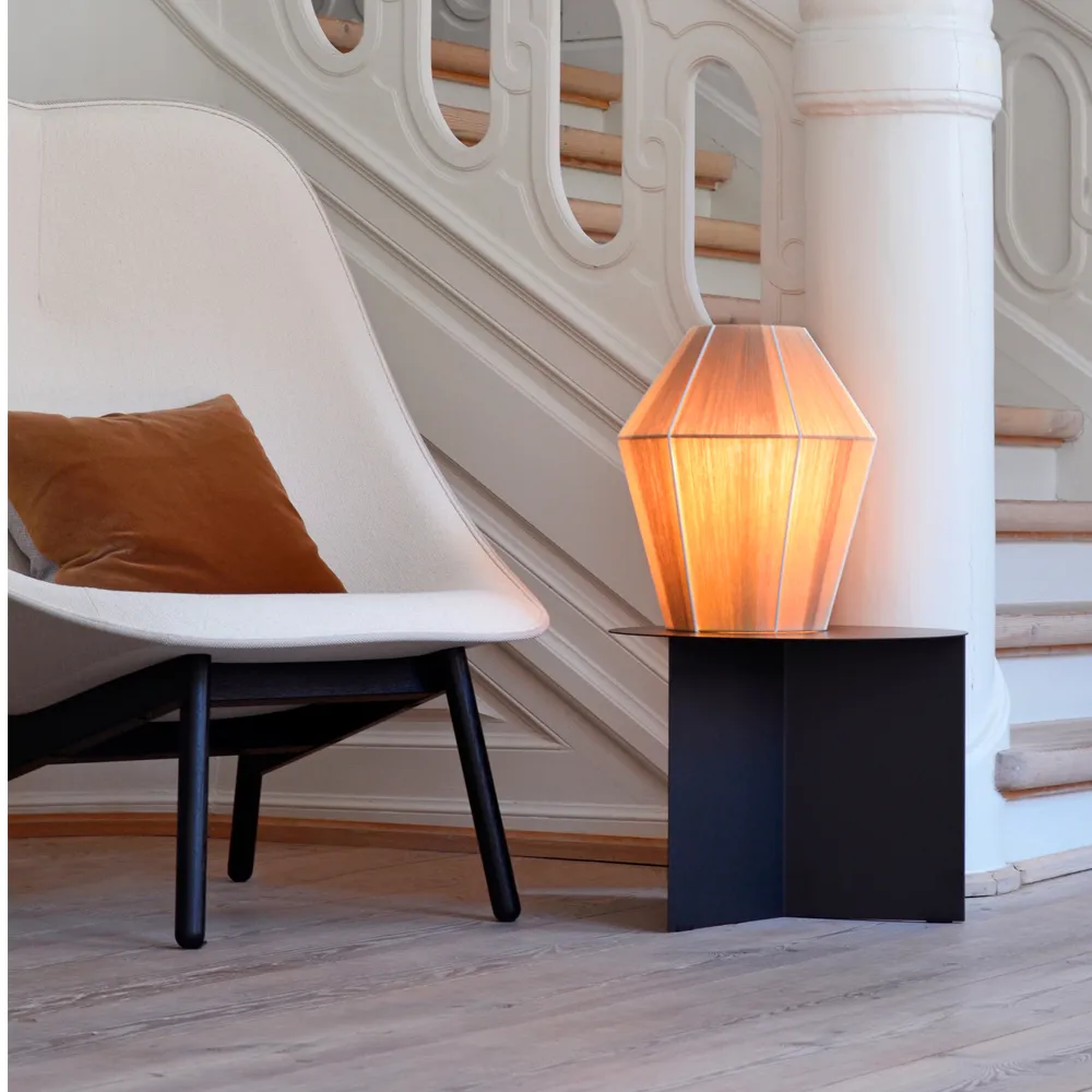 Butaca Uchiwa, Black/white-roble negro-piel negra HAY