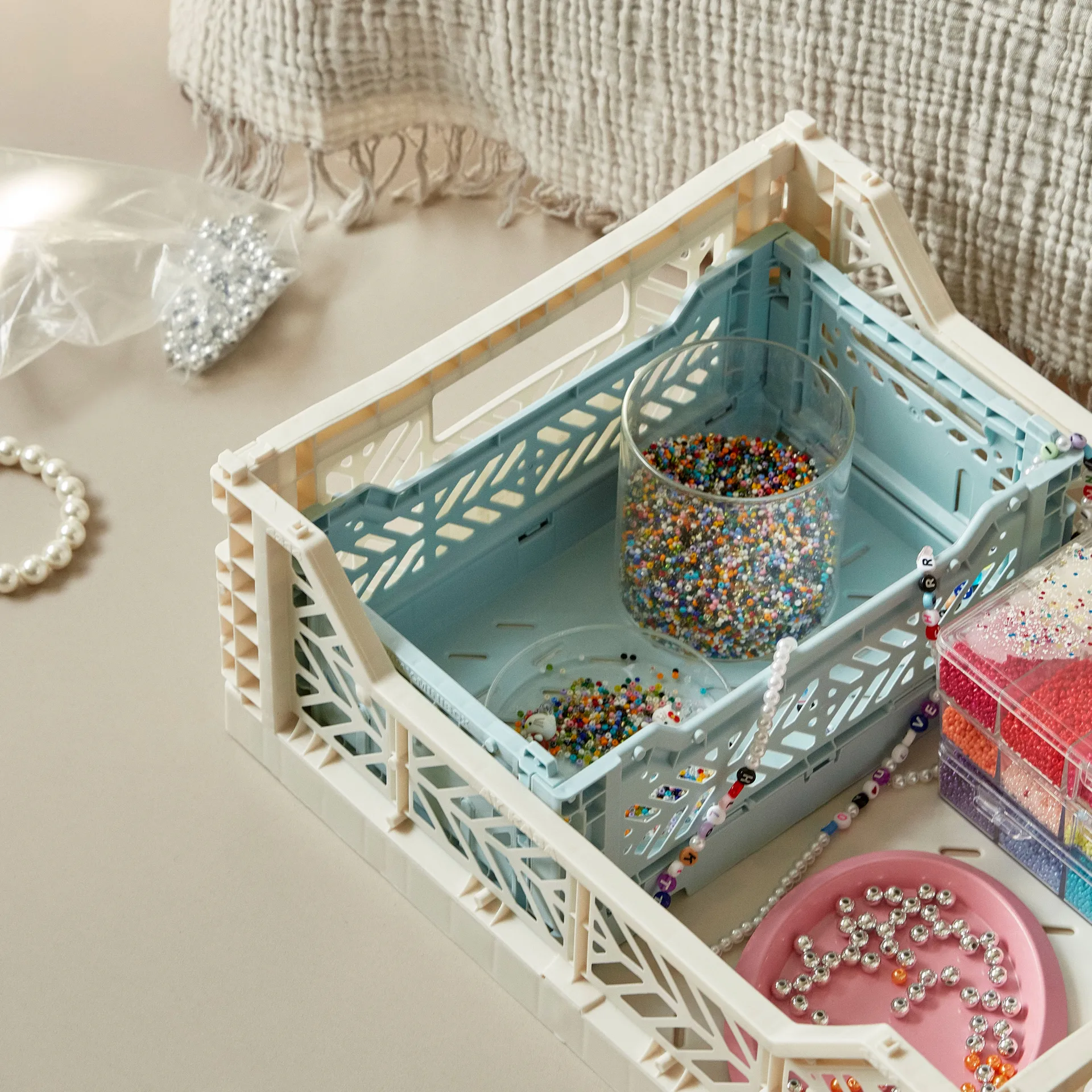 Caja Colour M 30x40 cm, Off-white HAY