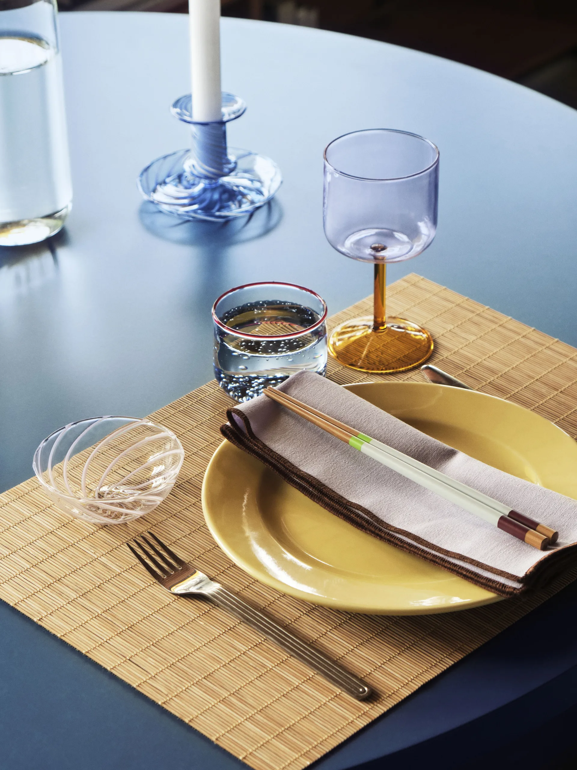 Candelabro Flare Stripe, azul claro HAY