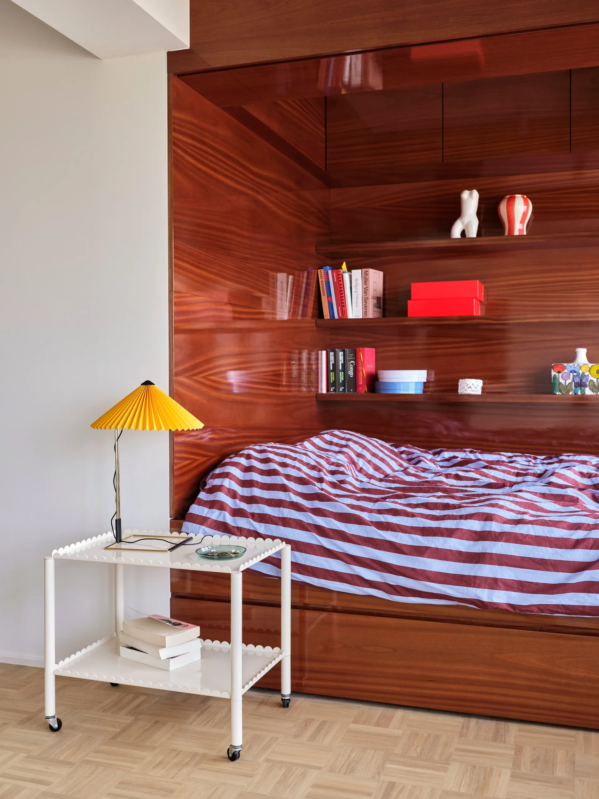 Carrito Arcs Trolley Low, Eggshell HAY