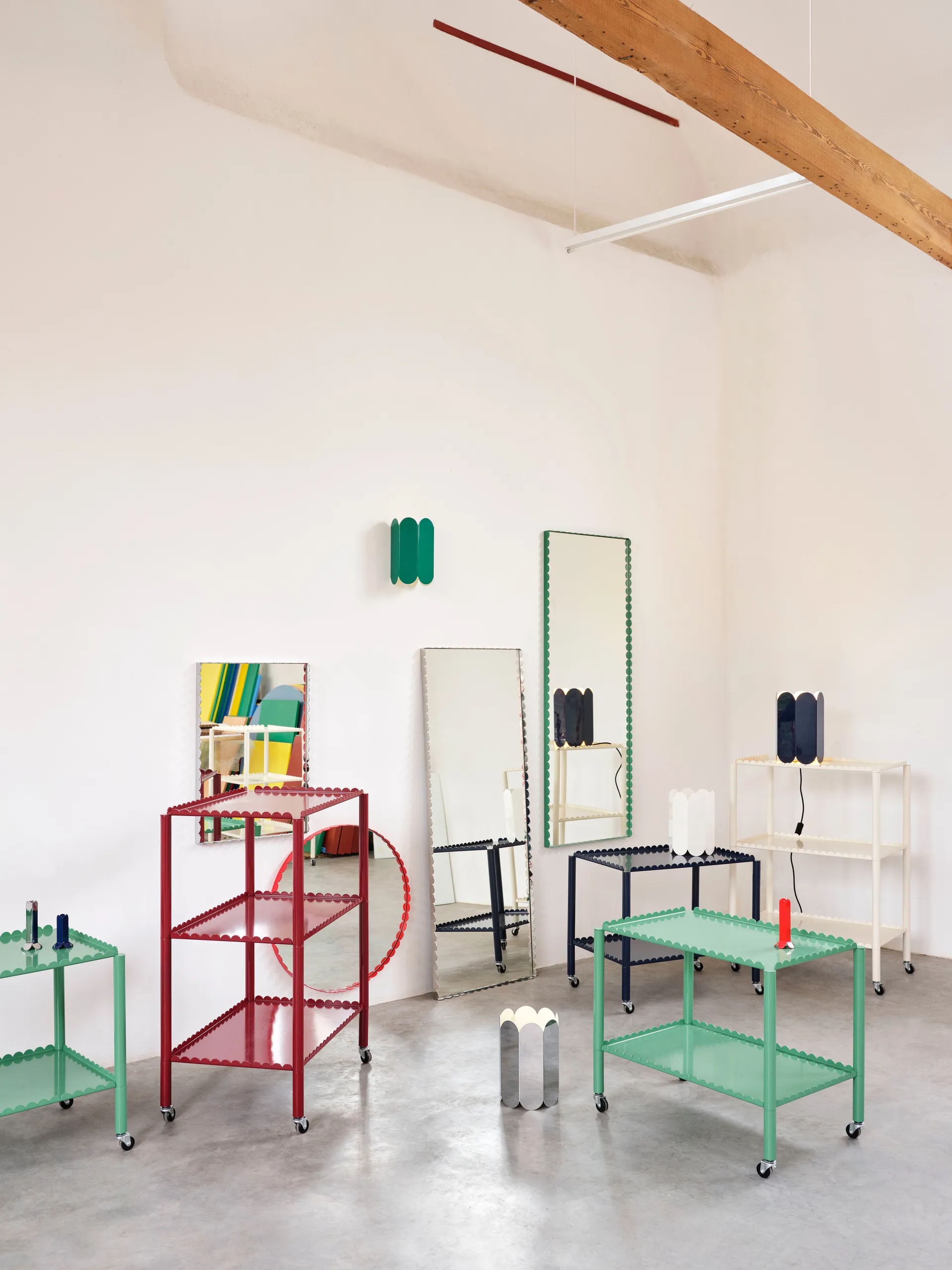 Carrito Arcs Trolley Low, Eggshell HAY