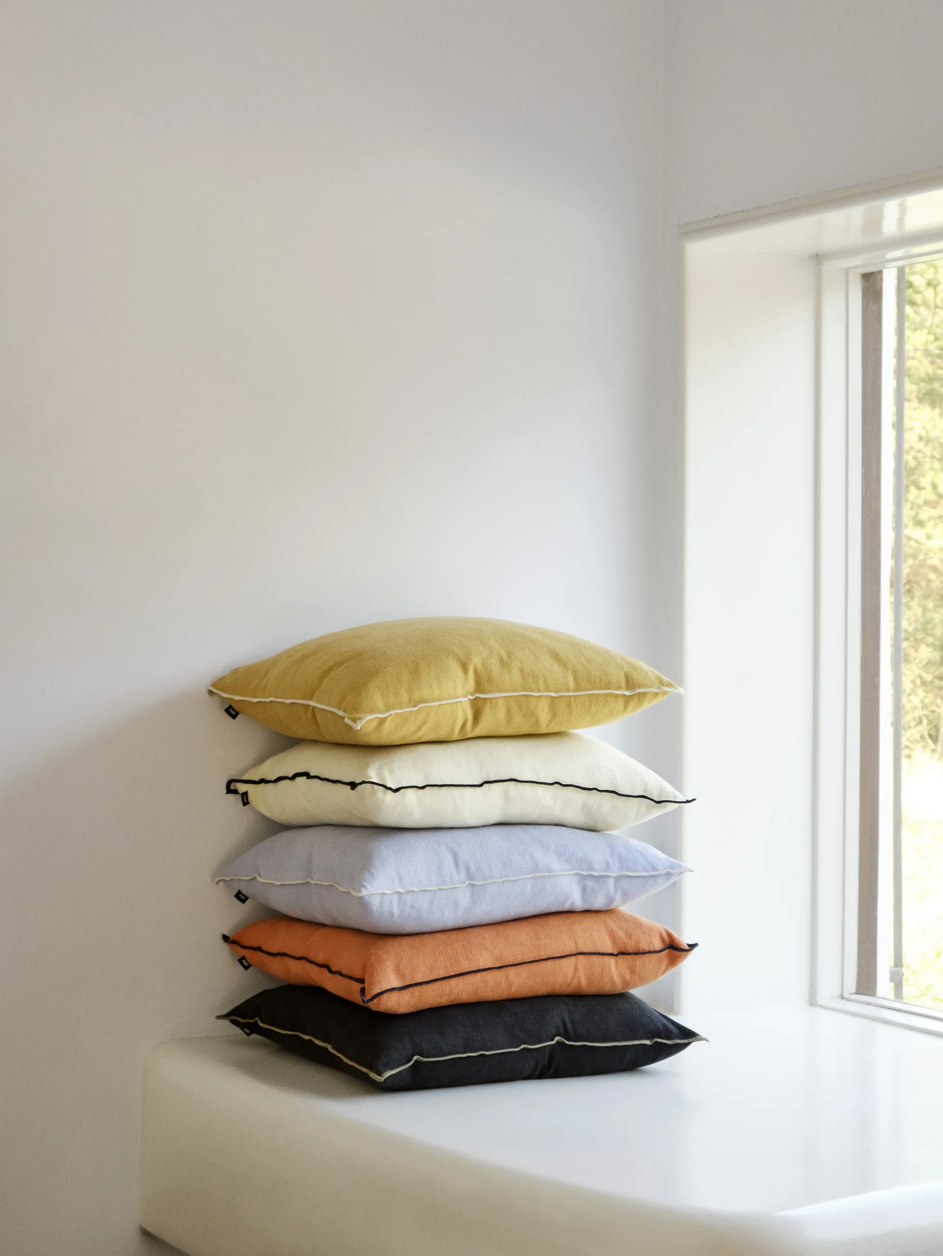 Cojín Outline 50x50 cm, Sienna HAY