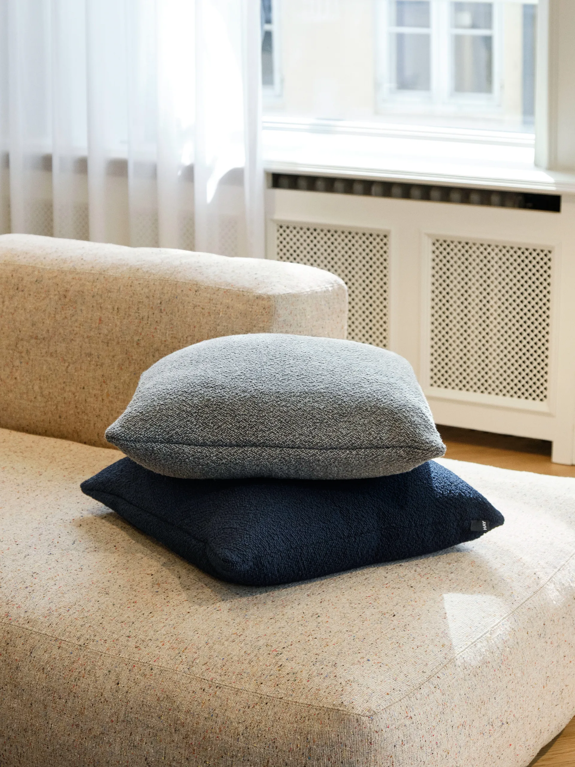 Cojín Texture 50x50 cm, Dark blue HAY