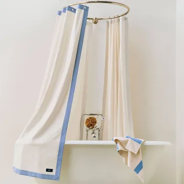 Cortina de ducha Outline - Cream and blue - HAY