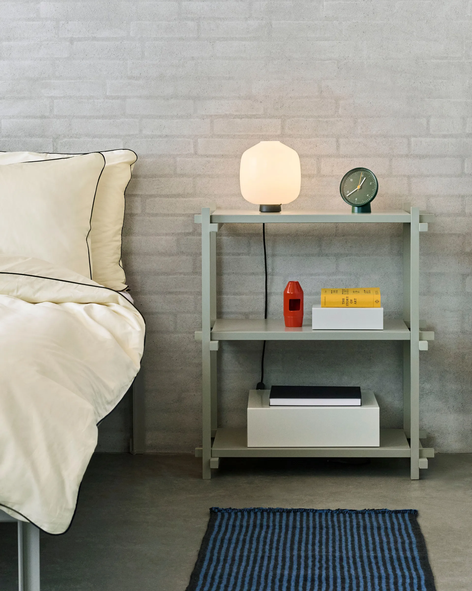 Estantería Woody Column, Beech-smokey grey, bajo HAY