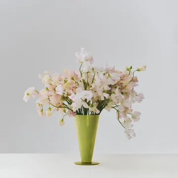 Jarrón Conical - Light green-dark lime, small - HAY