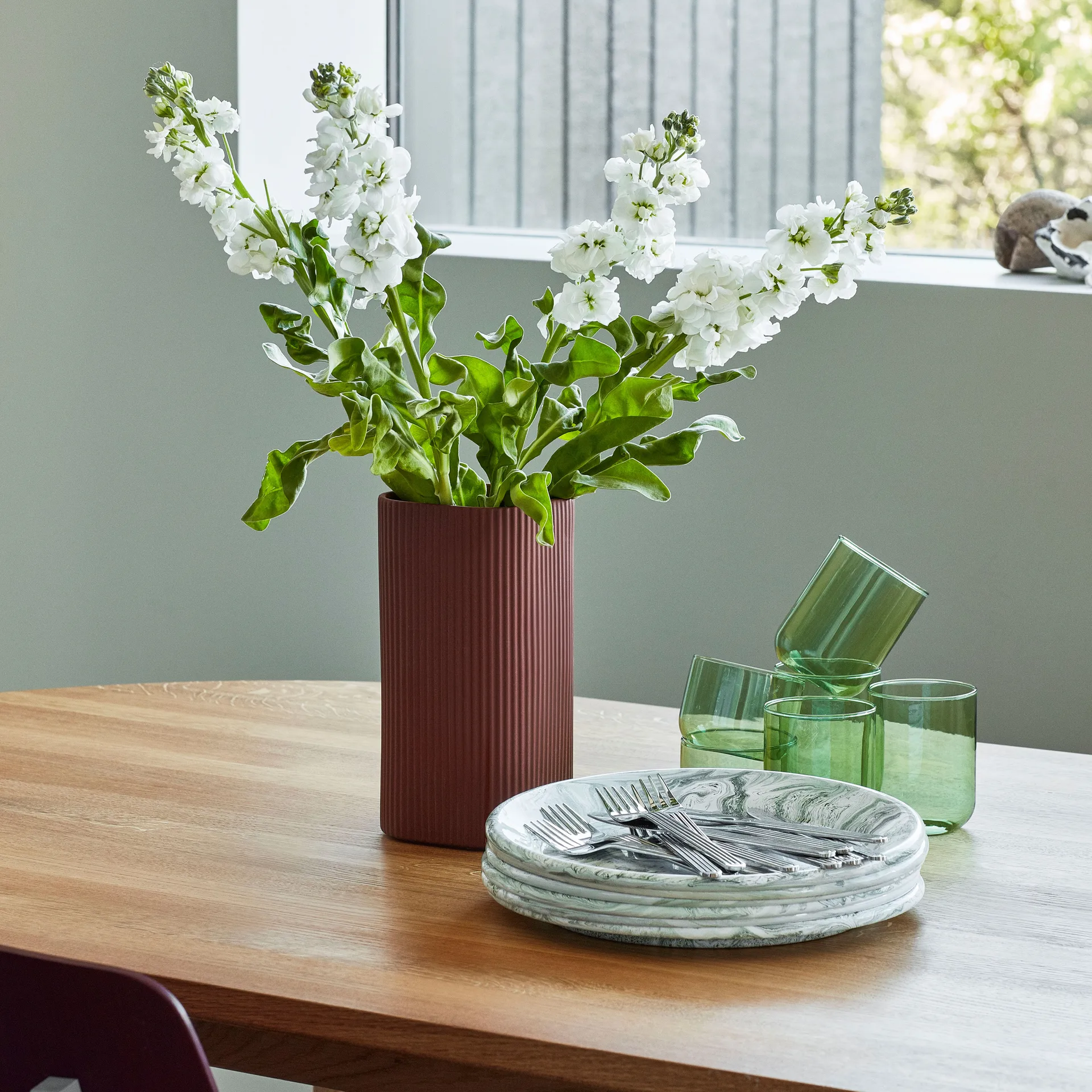 Jarrón Facade 22 cm, Dark terracotta HAY